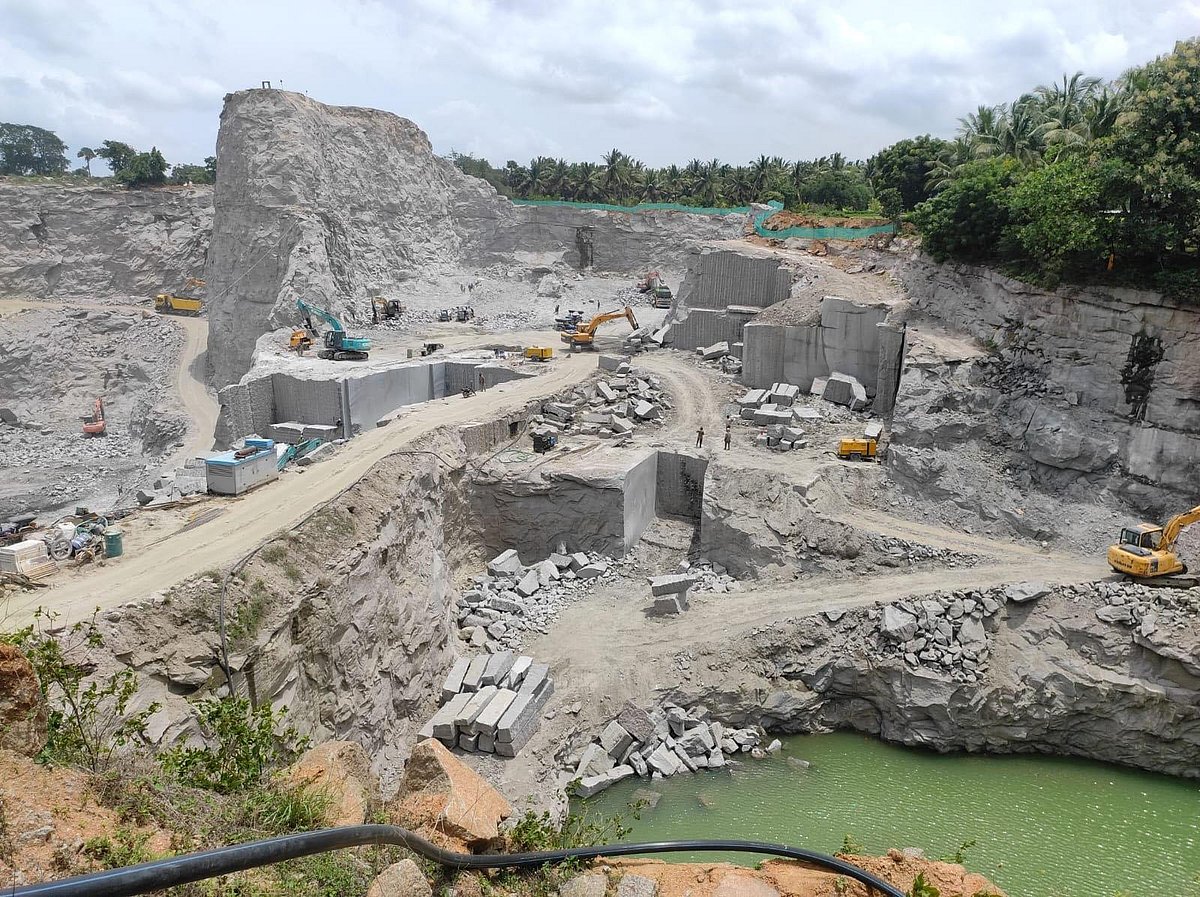 Residents seek ban on quarry in Tamil Nadu's Kinathukadavu