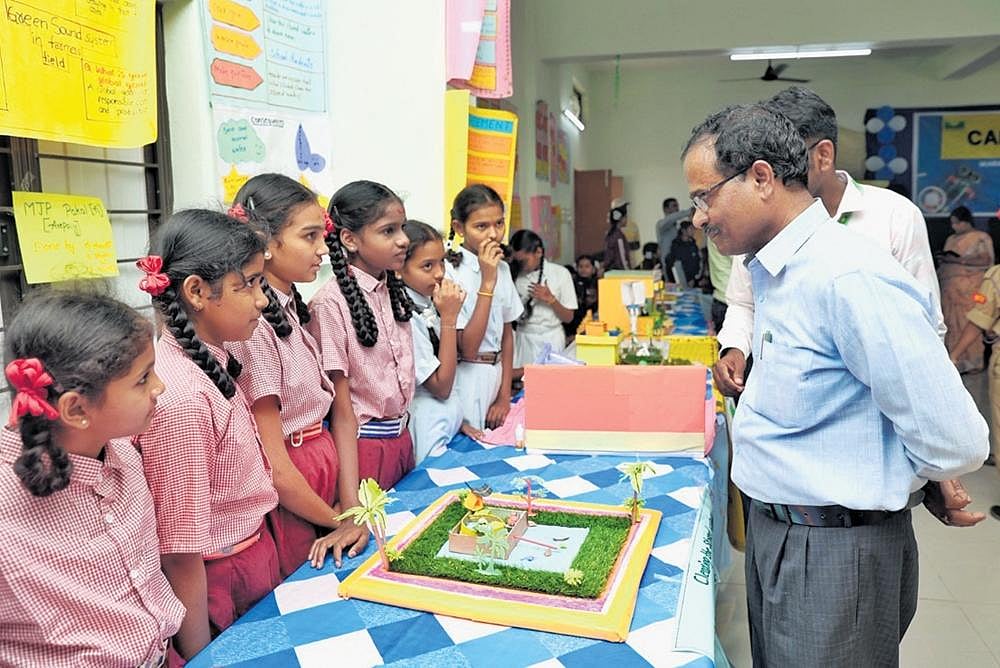 MJP school students shine at science carnival in Warangal