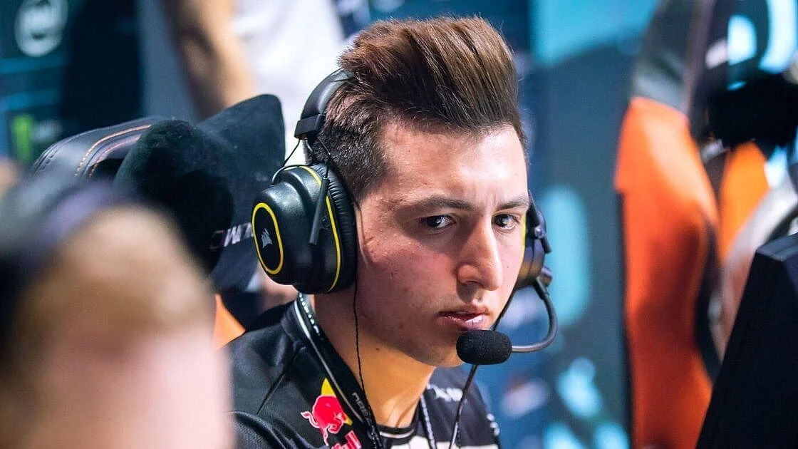 <div class="paragraphs"><p>CS:GO Rifler Xantares To Undergo Operation For Excessive Hand Sweating</p></div>