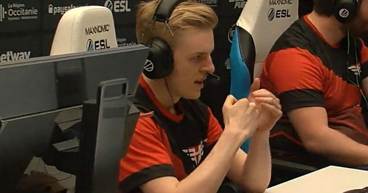 <div class="paragraphs"><p>CS:GO Pro Shares 3 Unknown Tricks On Inferno</p></div>