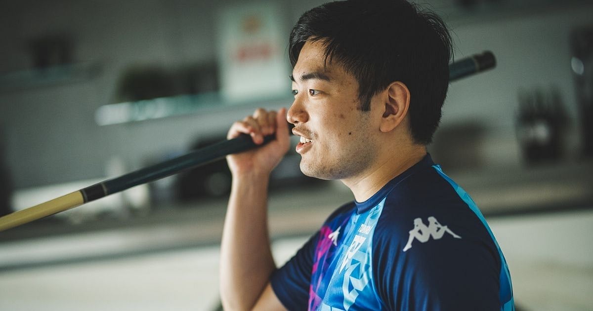 <div class="paragraphs"><p>Sneyking in Tundra Esports' colors</p></div>