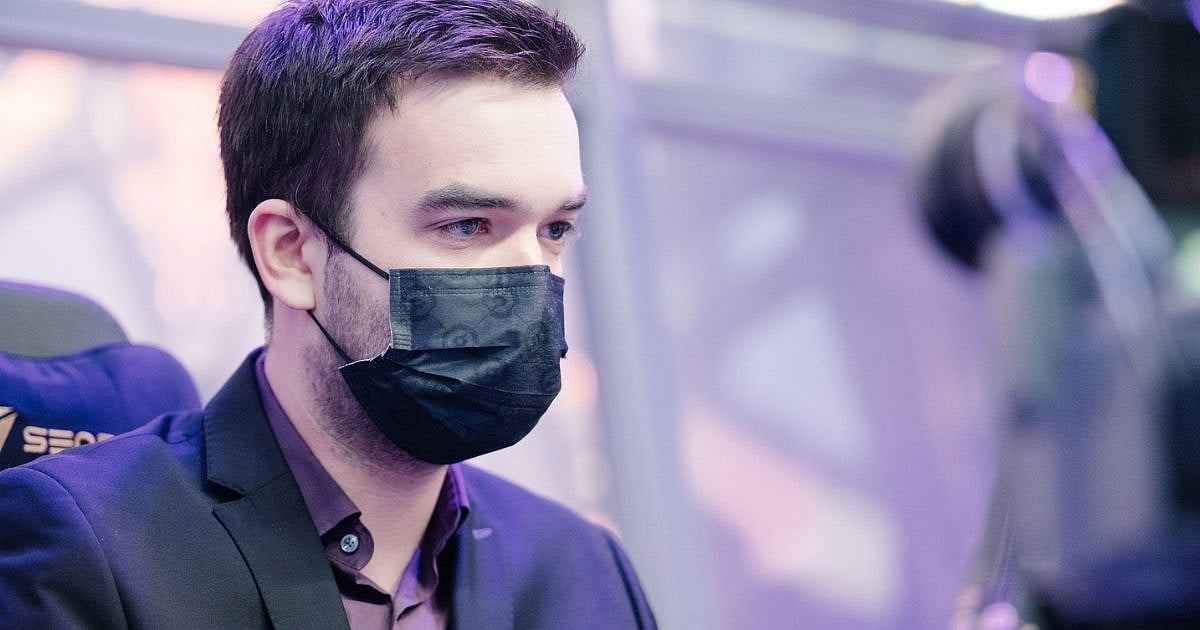 <div class="paragraphs"><p>syndereN playing the TI10 all-star match</p></div>