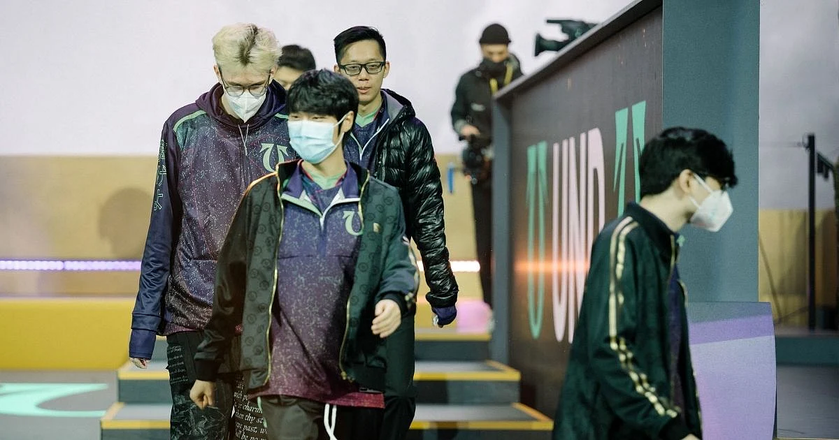 <div class="paragraphs"><p>Team Undying at TI10</p></div>
