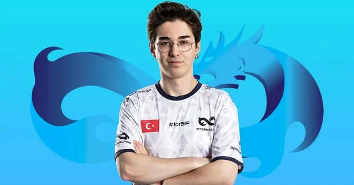 <div class="paragraphs"><p>Turkish CS:GO Pro Plays With Broken Arm At Major Qualifier</p></div>