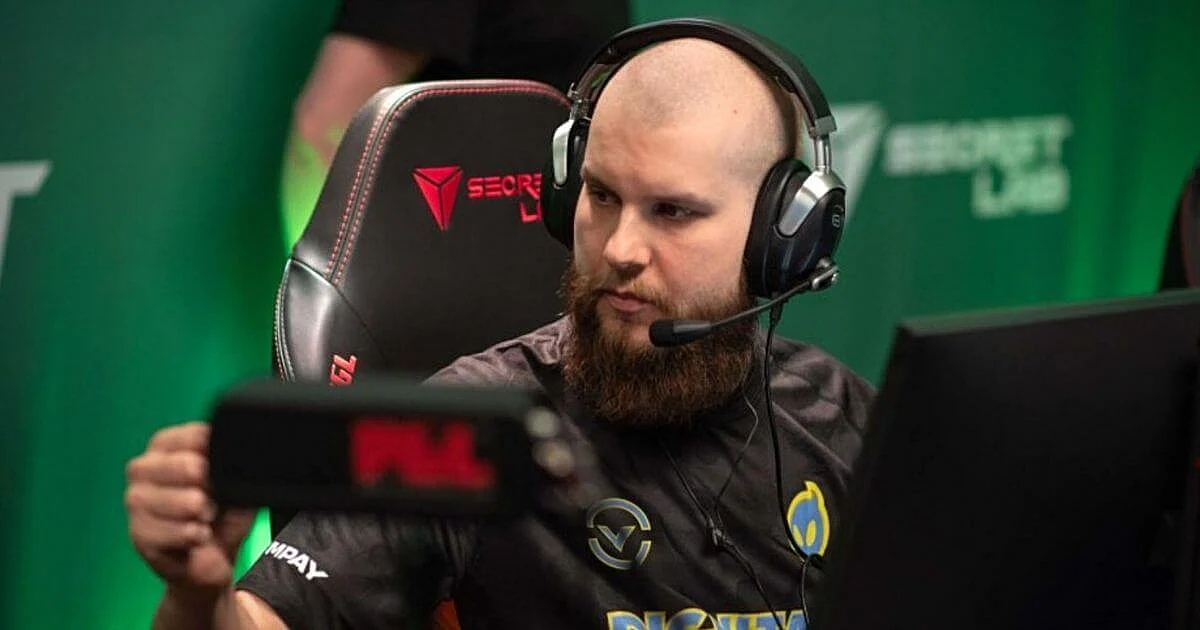 <div class="paragraphs"><p>Dignitas Transfer Lists Entire CS:GO Team</p></div>