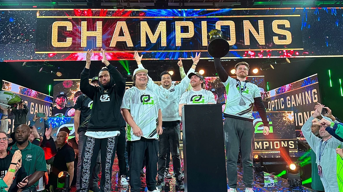 <div class="paragraphs"><p>OpTic Gaming</p></div>