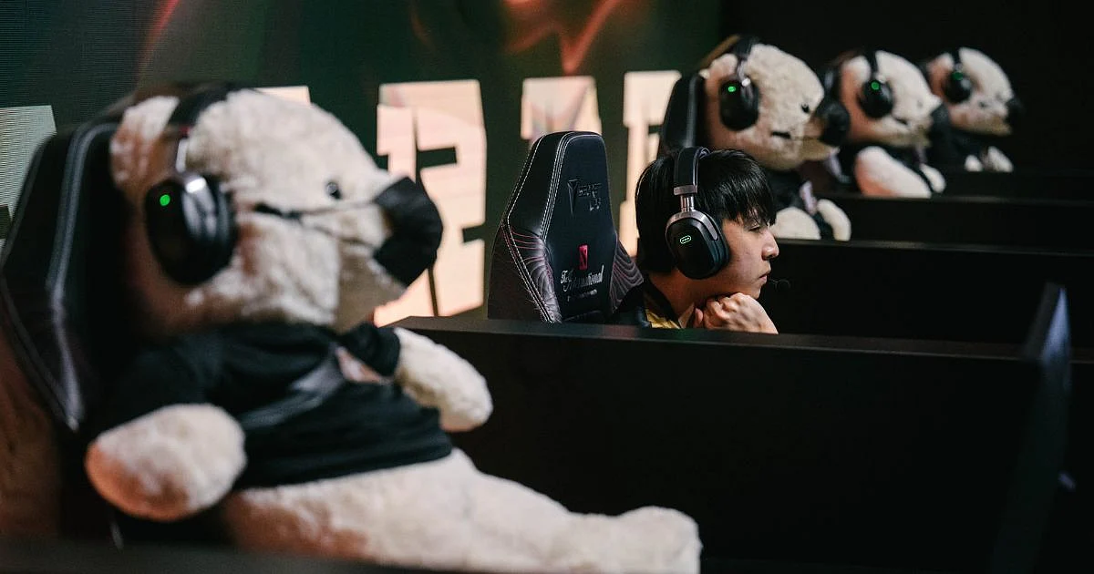 <div class="paragraphs"><p>xNova with Teddy Bears at TI11</p></div>