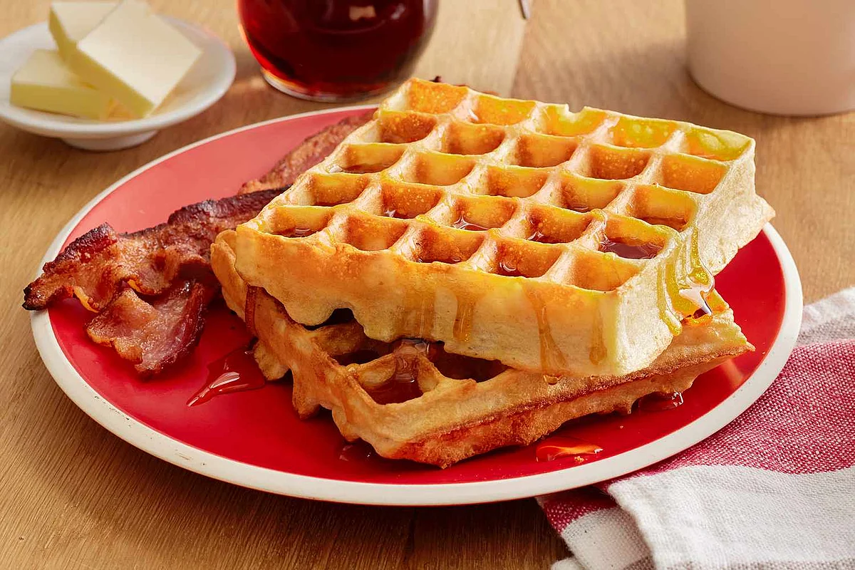 <div class="paragraphs"><p>Waffle House Has a New Host</p></div>