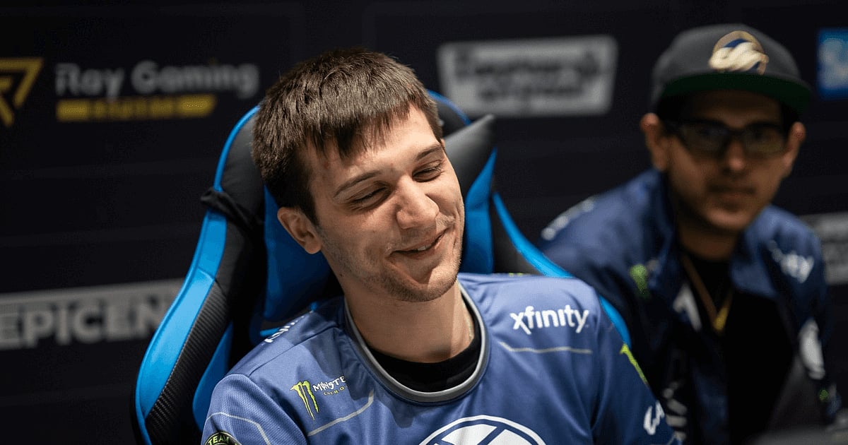 <div class="paragraphs"><p>Arteezy at Epicenter</p></div>
