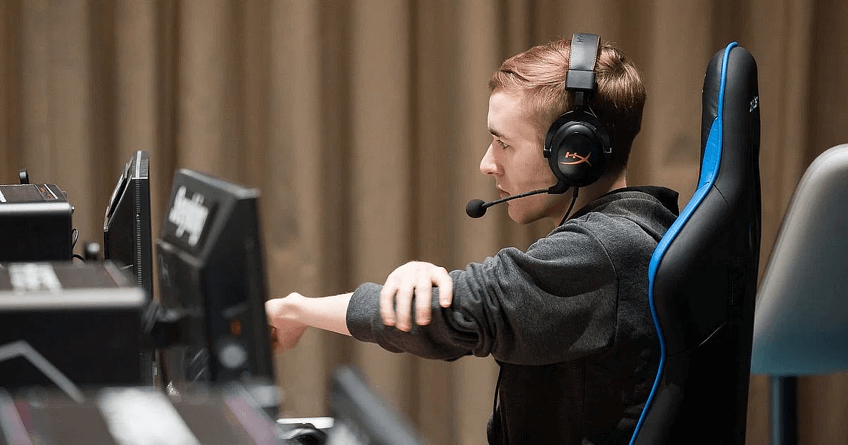 <div class="paragraphs"><p>Quinn at Epicenter</p></div>