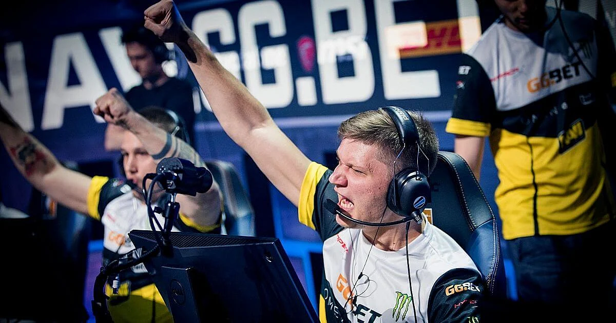 Impressive Communication by s1mple Helps his Team Achieve Victory in an FPL Match on Dust 2