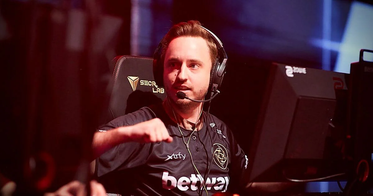 CS:GO Community Wants GeT_RiGhT to be Trophy Bearer for Stockholm Major 2021