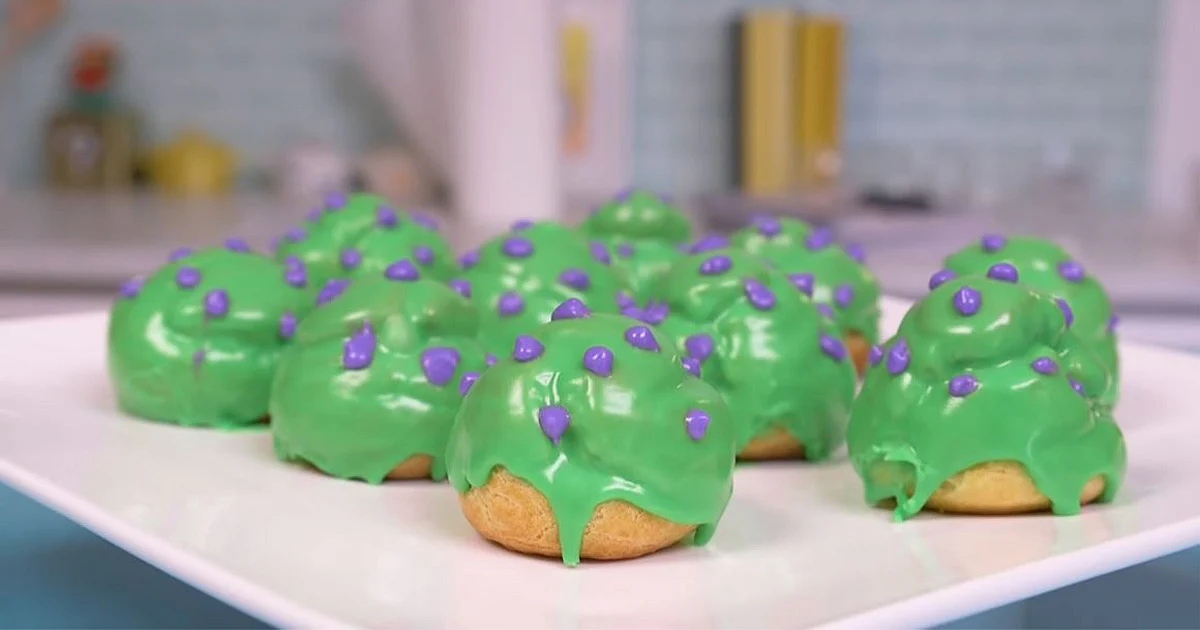 Mulan Actor Shows How to Make Toxic Teemo Shrooms From Wild Rift