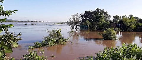 पावसाळ्यातील भरपाईसाठी  गावकरी करणार आंदोलन To compensate for the rainy season Villagers will agitate