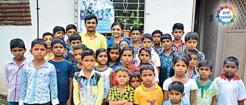 शेतकऱ्यांच्या मुलांना मायेची ऊब देणारे ‘स्नेहवन’