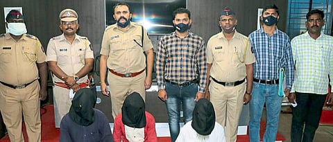 वीजपंप चोरणाऱ्या टोळीच्या मुसक्या आवळल्या