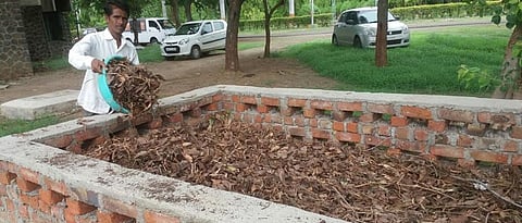 सामान्यपणे खड्ड्यामध्ये कंपोस्ट खत तयार केले जात असले तरी अधिक वेगवान पद्धतीही उपलब्ध आहेत.