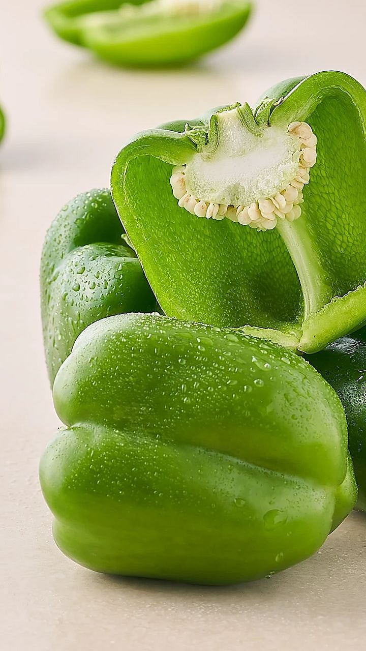 Capsicum Eating : रोजच्या आहारातील ढोबळी मिरचीचे अनेक आरोग्यदायी फायदे ...