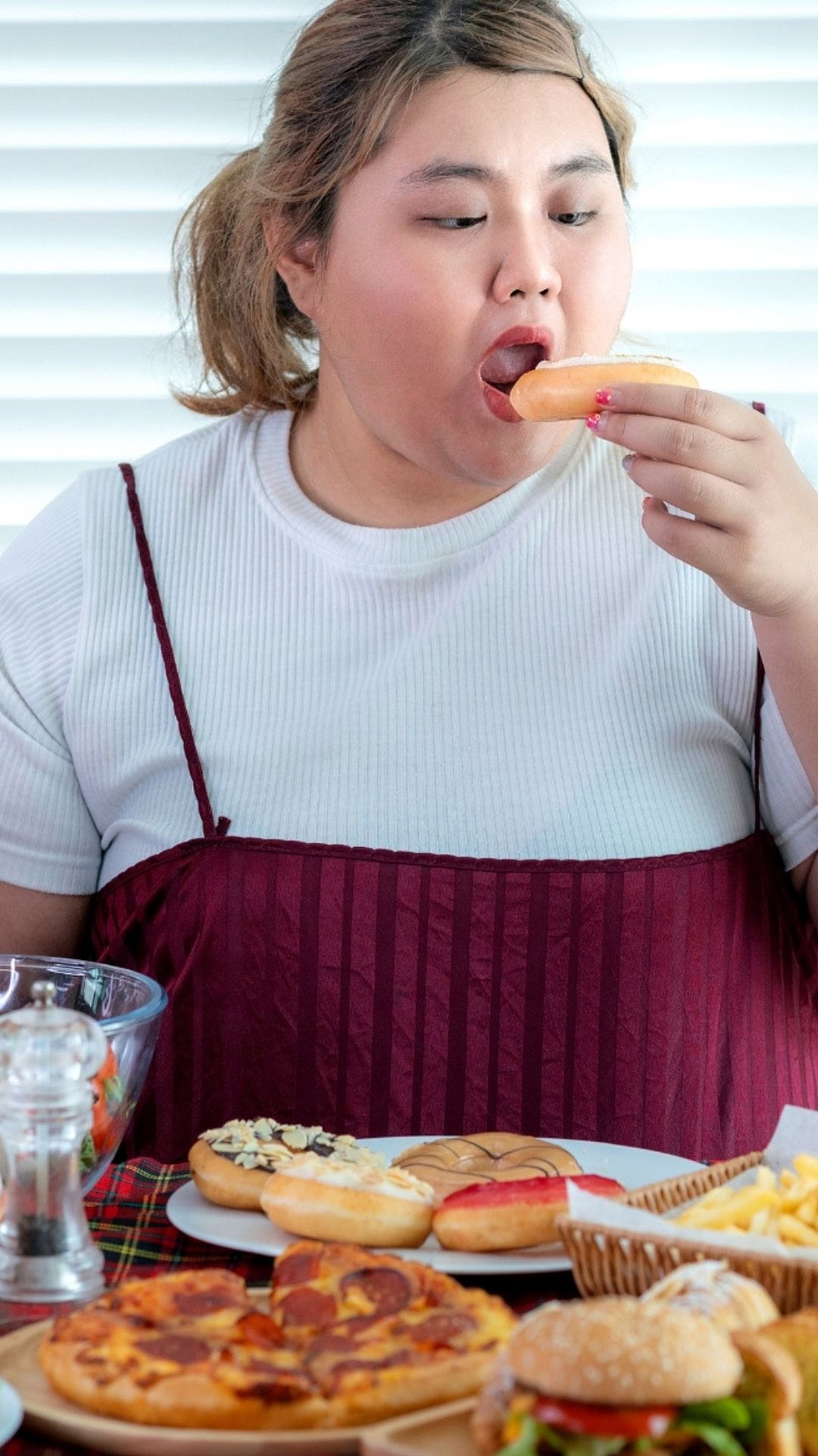 Weight Loss Myths : 5 खोट्या समजुती ज्या तुमचं वजन कमी होऊ देत नाहीत 2 Weight Loss Myths