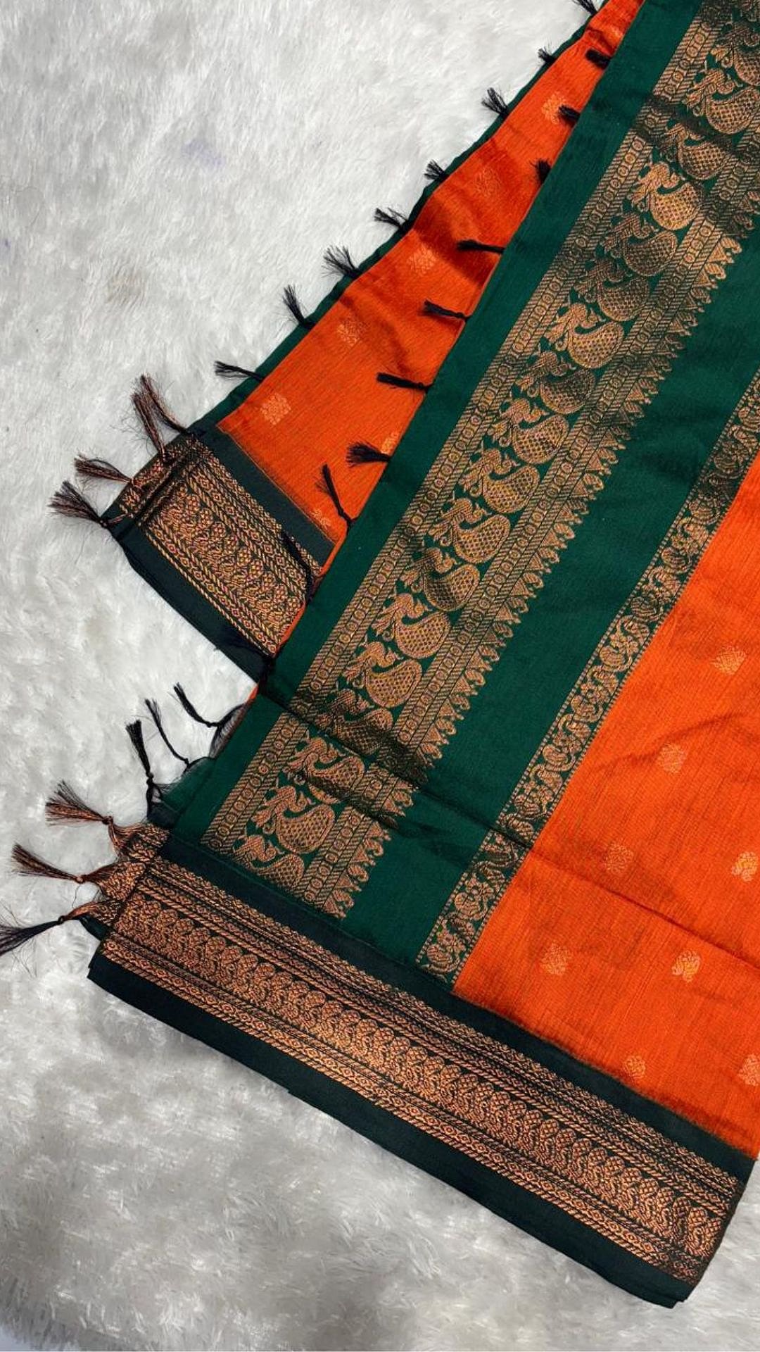 South Indian Sarees : तुम्हाला साऊथ इंडियन साड्यांचे 'हे' प्रकार माहिती असायलाचं हवेत 6 South Indian Sarees