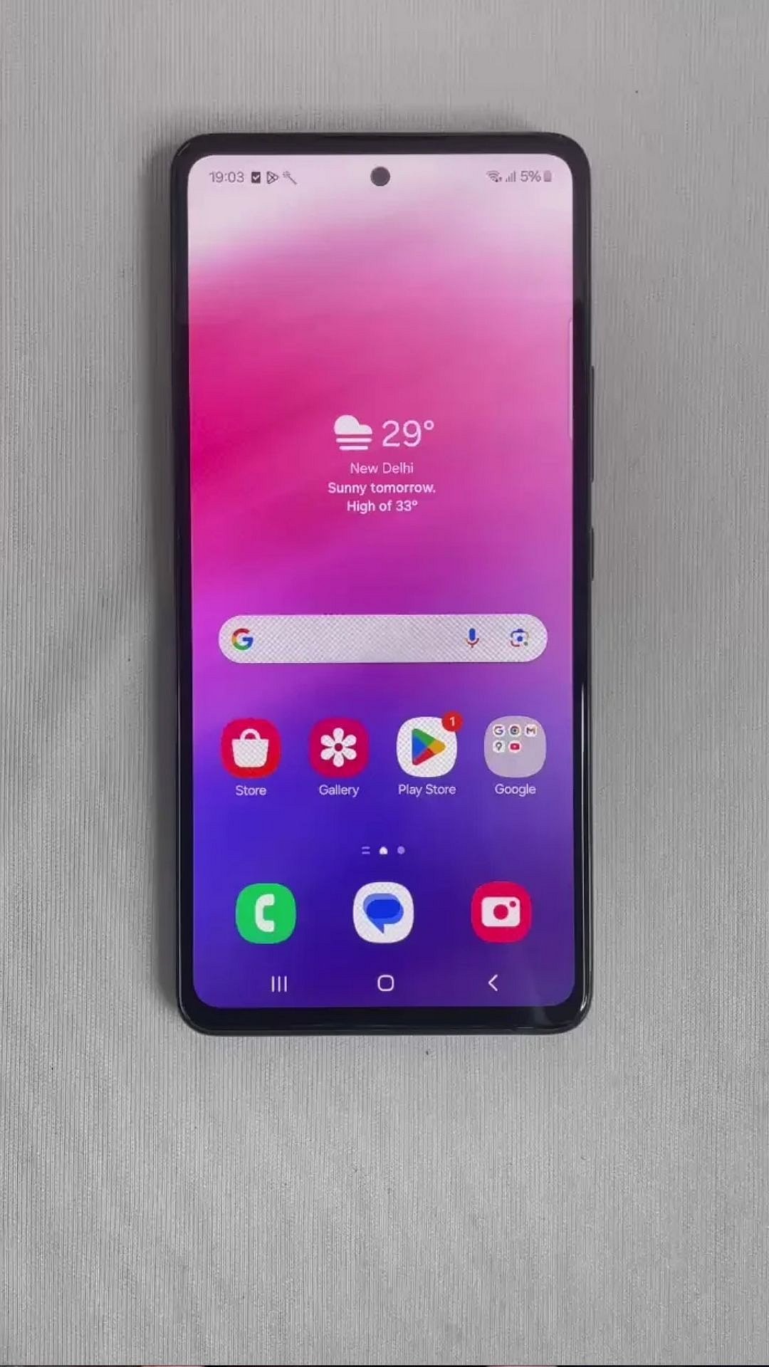 Jealousy Signs : तुमच्यावर जळणाऱ्या व्यक्तींची ही असतात लक्षणे 8 Buying New Phone Tips