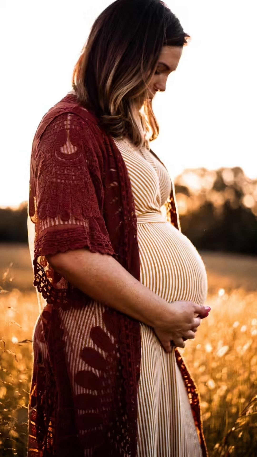 Natural Fertility Home Remedies : लवकर गर्भधारणा होण्यासाठी करा 'हे' घरगुती उपाय