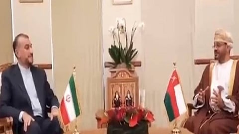 وزير خارجية إيران بعد محادثاته مع نظيره العماني: مستعدون لحوار مع دول الخليج دون قيود