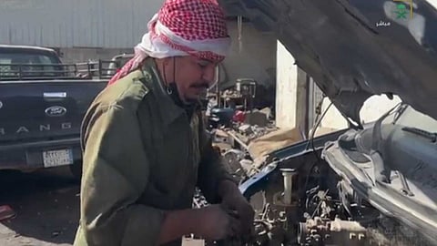 الشاب السعودي نايف العنزي