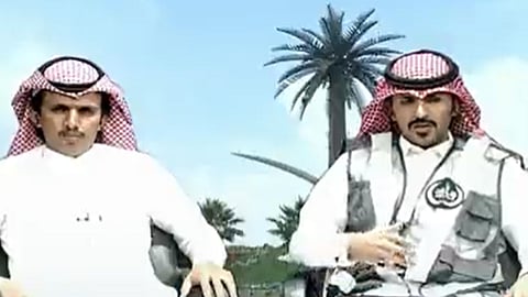 إنقاذ شخص جرفت السيول مركبته