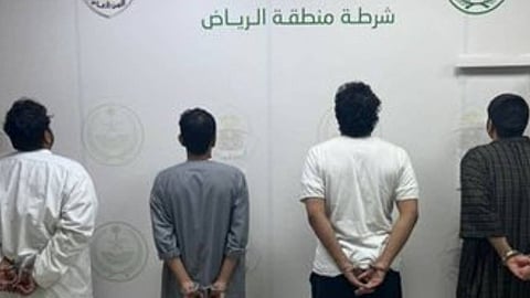 القبض على 4 مواطنين بالرياض سطوا على محال تجارية