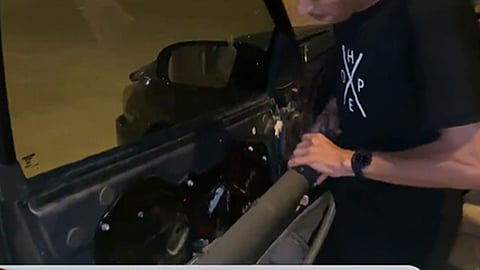 شاب سعودي يبتكر تقنية للتحكم في سيارته