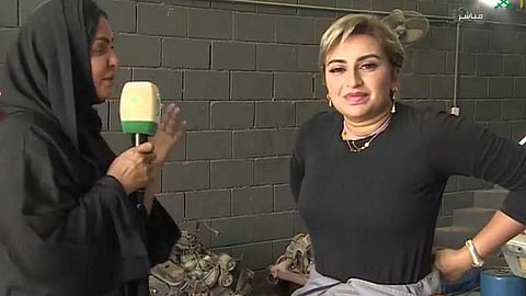 قصة أول فتاة سعودية ميكانيكية سيارات 
