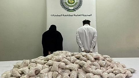 ضبط أكثر من 700 ألف قرص إمفيتامين بحوزة مقيم ووافدة في الرياض
