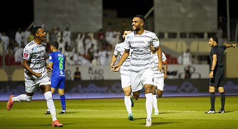 الطائي يعبر الفتح بهدف نظيف في الدوري السعودي