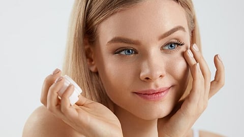 علامات جمال المرأة التي يبحث عنها الرجال  