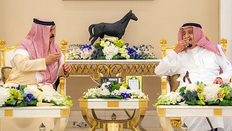 خادم الحرمين الشريفين يستقبل ملك البحرين