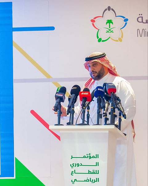 وكيل المنشآت الرياضية بوزارة الرياضة المهندس ثامر باسنبل