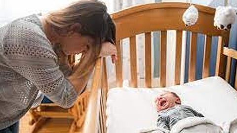 استشارية نساء توضّح طرق التعامل نفسيًا مع أم فقدت طفلها بعد الولادة