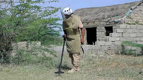  مسام ينتزع  ألغام زرعتها المليشيا الحوثية (أرشيفية)

