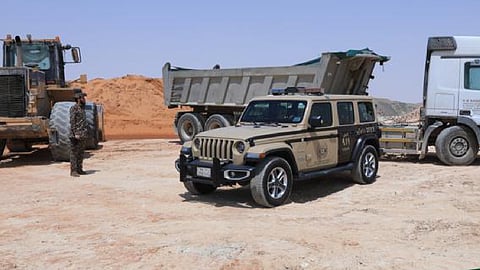 ضبط 10 مخالفين