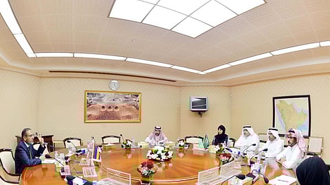 اجتماع لجنة الصداقة البرلمانية في الشورى بنائب سفير موريشيوس 

