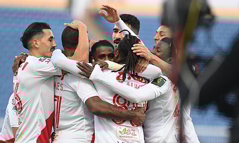 الوحدة يفوز على ضمك