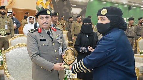 تخريج الدورة التأهيلية للفرد الأساسي للمجندات