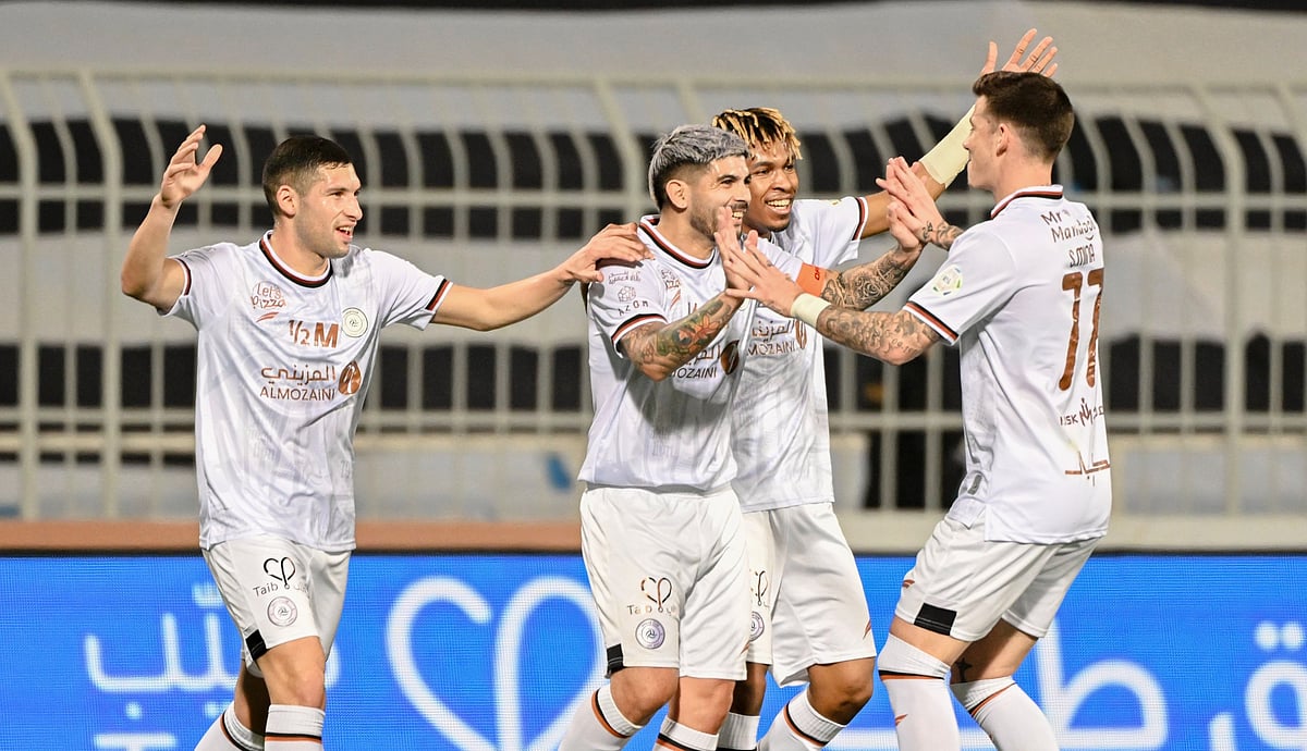 مباراة الرياض والشباب في دوري روشن