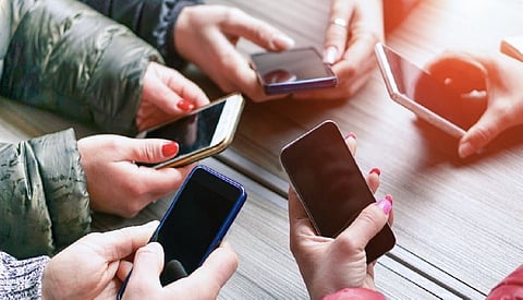 استخدام مفرط للهواتف