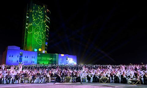 بالصور.. تنظيم مبهر في حفل «جامعة جازان» لتخريج الدفعة الـ18
