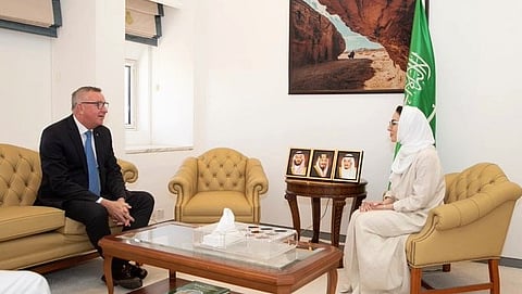 وكيل وزارة الخارجية لشؤون الدبلوماسية العامة سارة السيد ومستشار ملك مملكة السويد جون قيقان