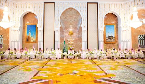 ولي العهد في أثناء الاستقبال