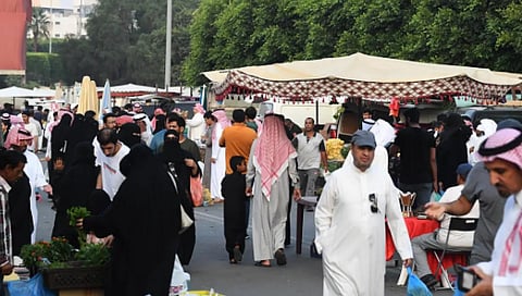 سوق الثلاثاء الشعبي بأبها