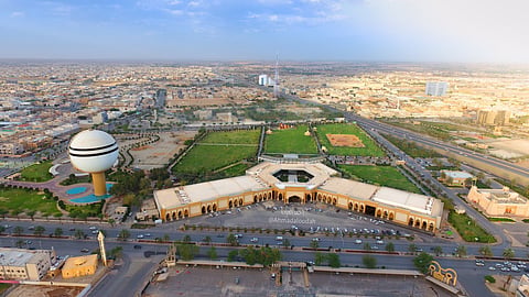 مركز الملك خالد الحضاري بمدينة بريدة 